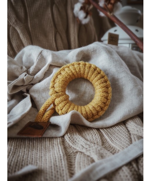 Hi Little One - gryzak sznurkowy Ring Teether wood and cotton Mustard